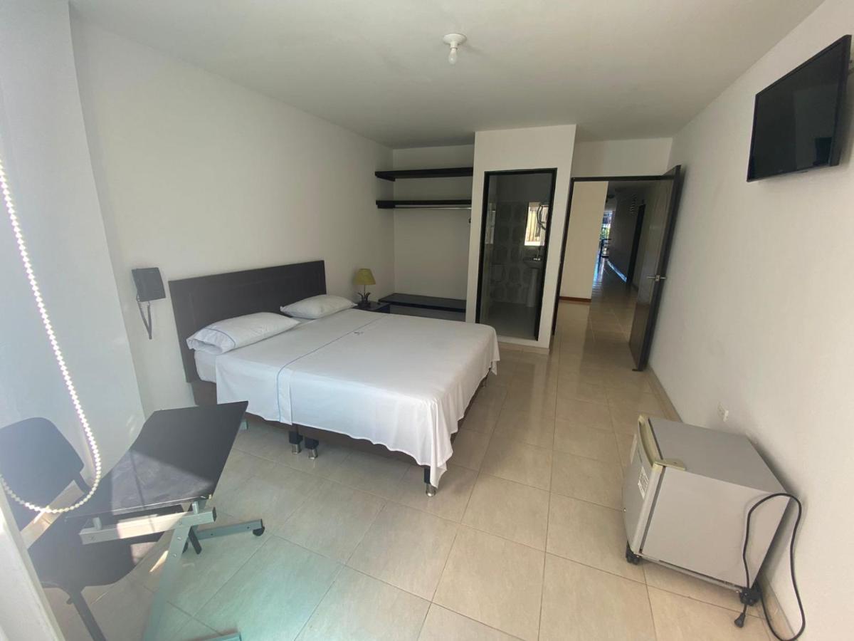 Hotel Torres Del Llano Йопал Екстериор снимка
