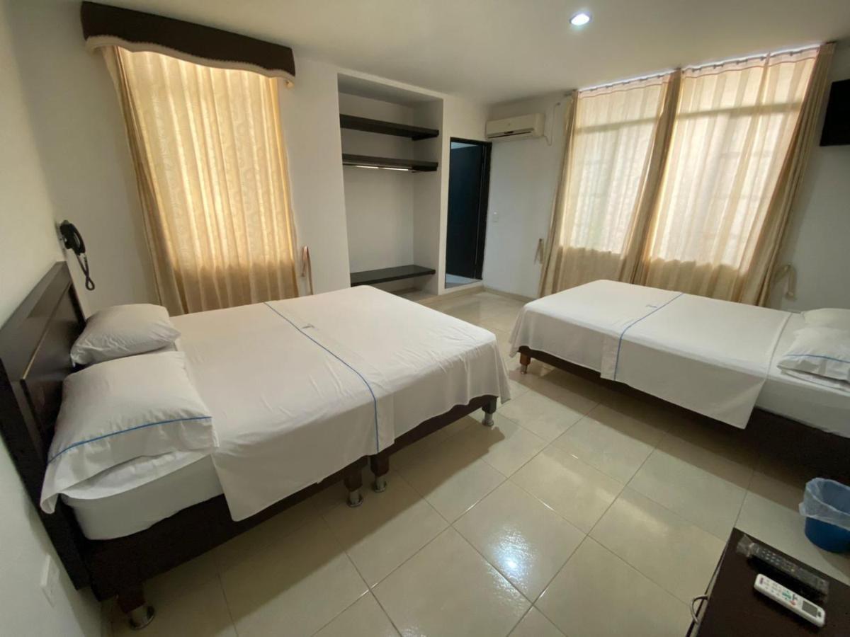 Hotel Torres Del Llano Йопал Екстериор снимка