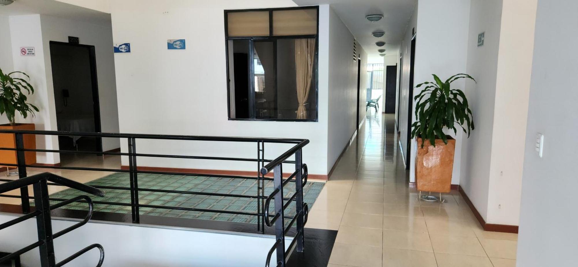 Hotel Torres Del Llano Йопал Екстериор снимка