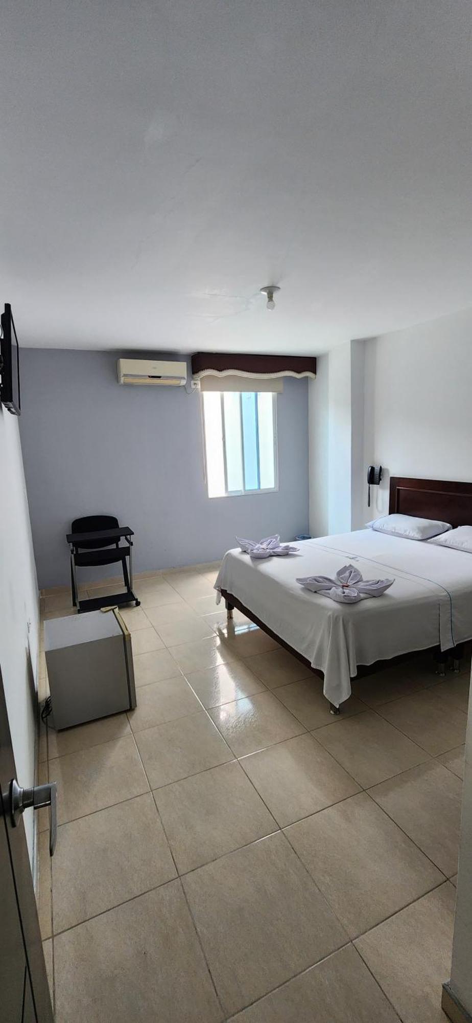 Hotel Torres Del Llano Йопал Екстериор снимка