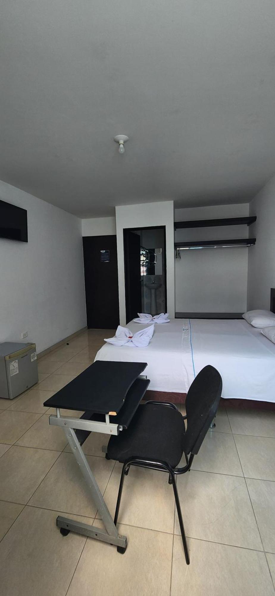 Hotel Torres Del Llano Йопал Екстериор снимка